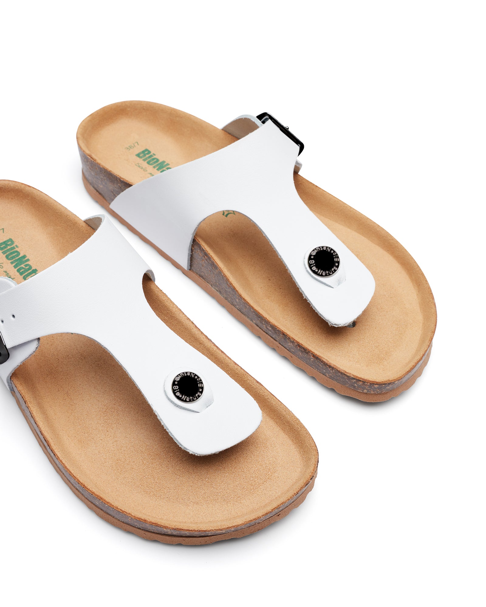 Load image into Gallery viewer, Teramo White Black Buckle